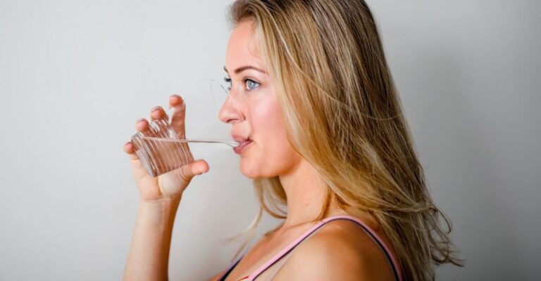 5 Surprising Benefits of Drinking Water For Glowing Skin